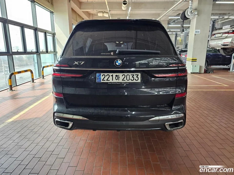 BMW X7 xDrive 40i M 6 2023 — миниатюра 4