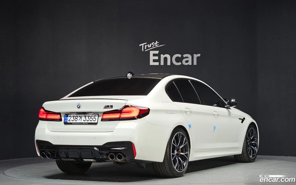 BMW M5 M5 2023 — миниатюра 2