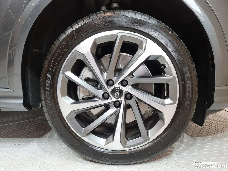 Audi Q5 (80A) 40 TDI S Line 2025 — миниатюра 2