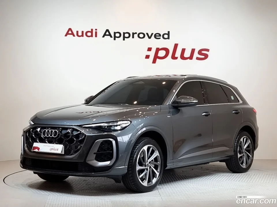 Audi Q5 (80A) 40 TDI S Line 2025 — фото 1, купить с доставкой в Москву