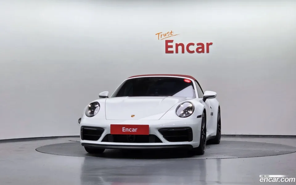 Porsche 911 (992) 4 GTS 2023 — миниатюра 3