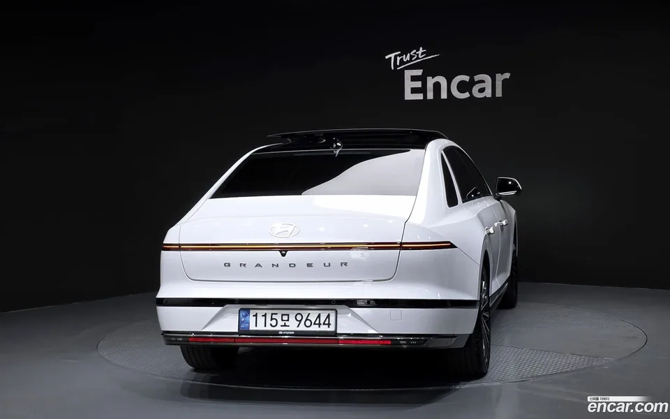 Hyundai Grandeur Hybrid 2023 — миниатюра 4