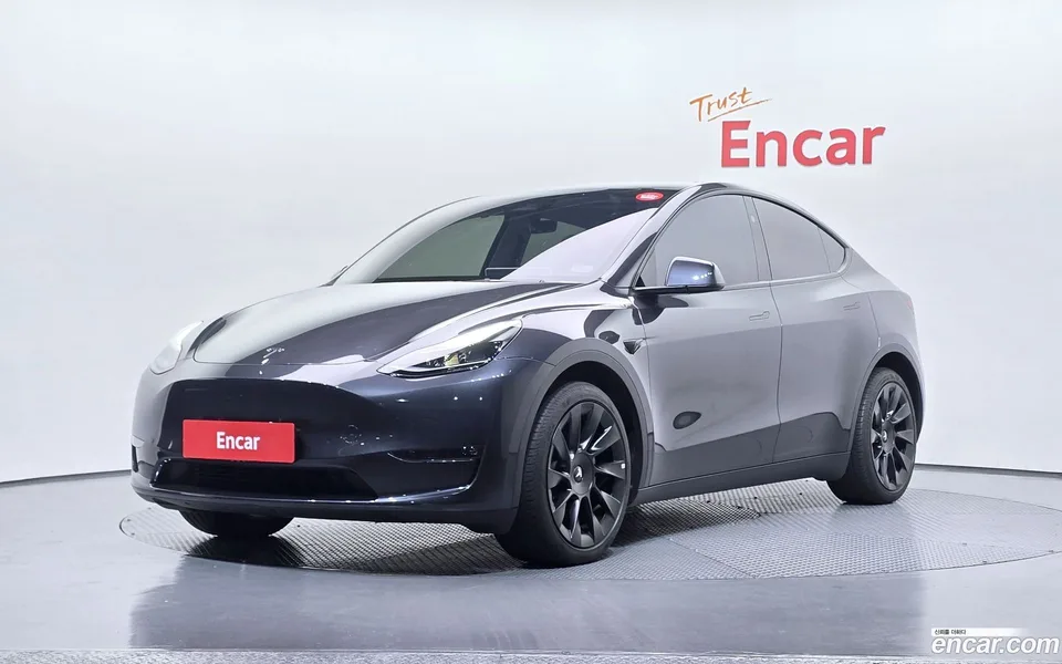 Tesla Model Y AWD 2024 — фото 1, купить с доставкой в Москву