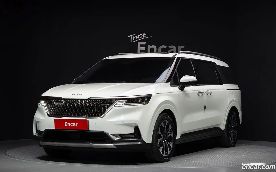 Kia Carnival 7 2022 — фото 1, купить с доставкой в Москву