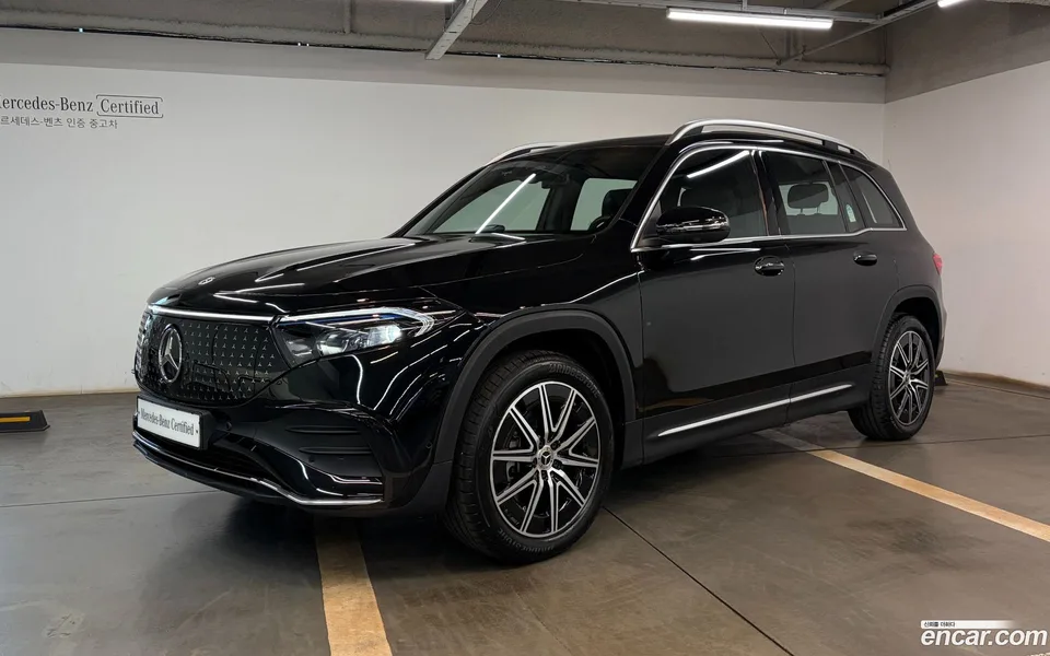 Mercedes-Benz EQB EQB300 4MATIC AMG 2025 — фото 1, купить с доставкой в Москву