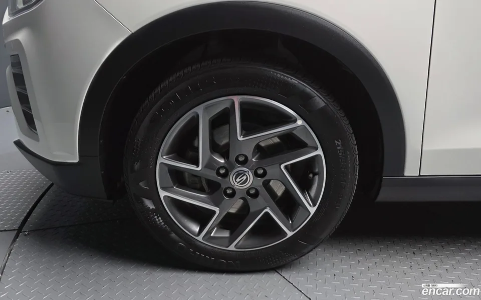 KG Mobility Tivoli 1.5 2WD 2022 — thumbnail 5