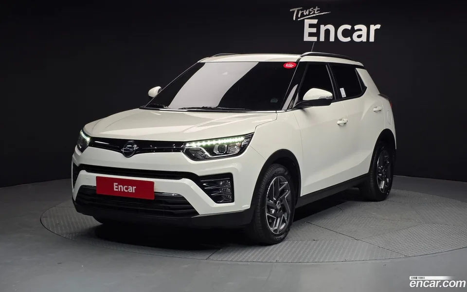 KG Mobility Tivoli 1.5 2WD 2022 — photo 1, buy with delivery to Moscow