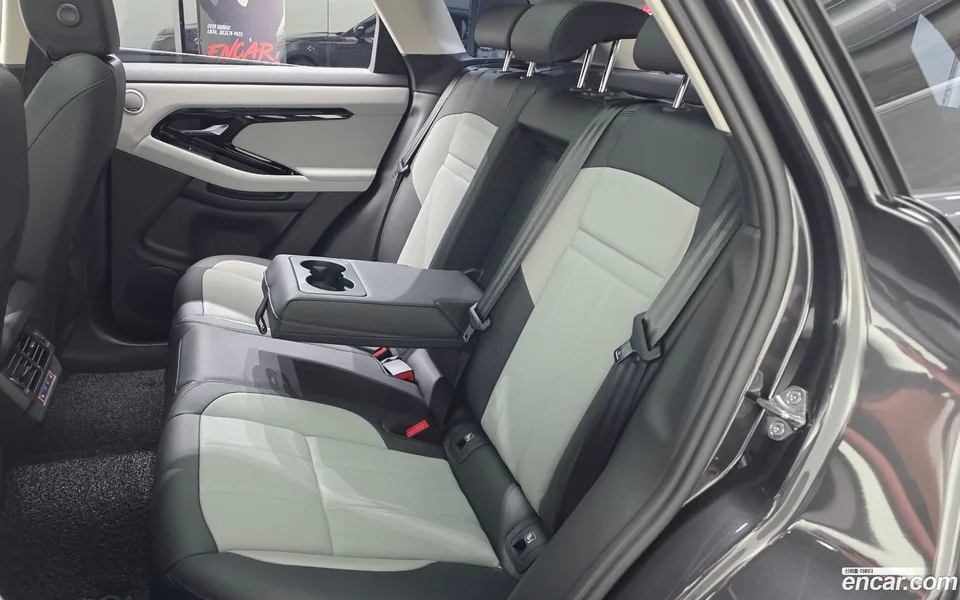 Land Rover Range Rover Evoque P250 SE 2025 — миниатюра 2