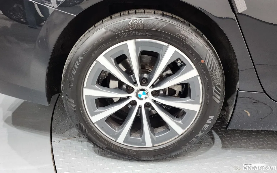 BMW 3 Series 320i 2022 — миниатюра 5