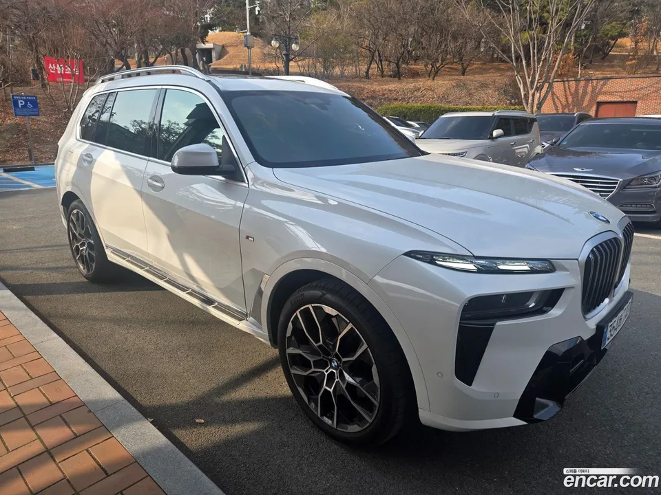 BMW X7 xDrive 40d M 6 2025 — миниатюра 2