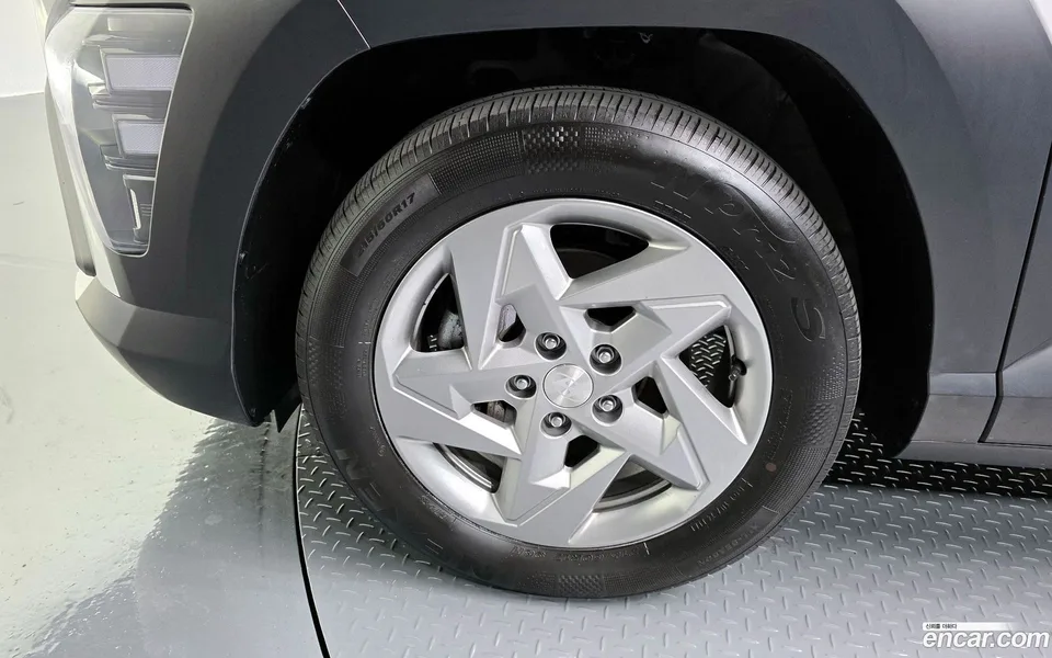 Hyundai Kona 2.0 2WD 2023 — миниатюра 2