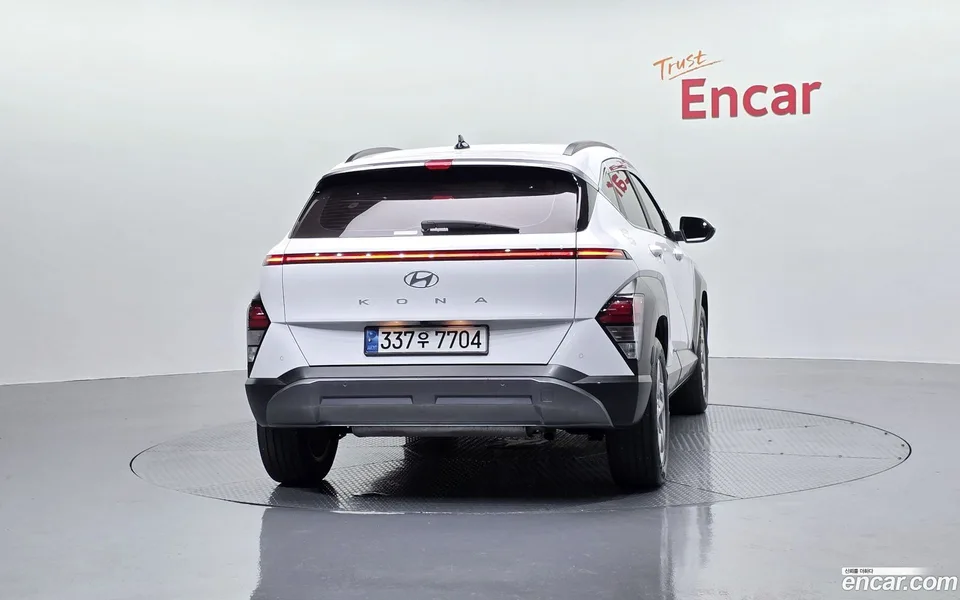Hyundai Kona 2.0 2WD 2023 — миниатюра 4