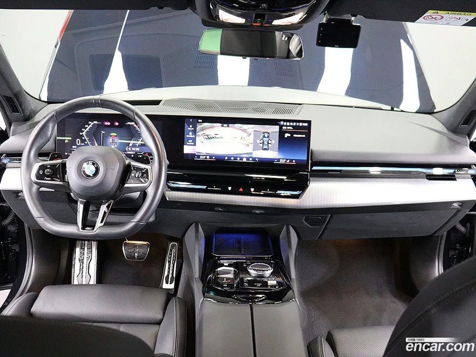 BMW 5 Series 520i M 2023 — миниатюра 5