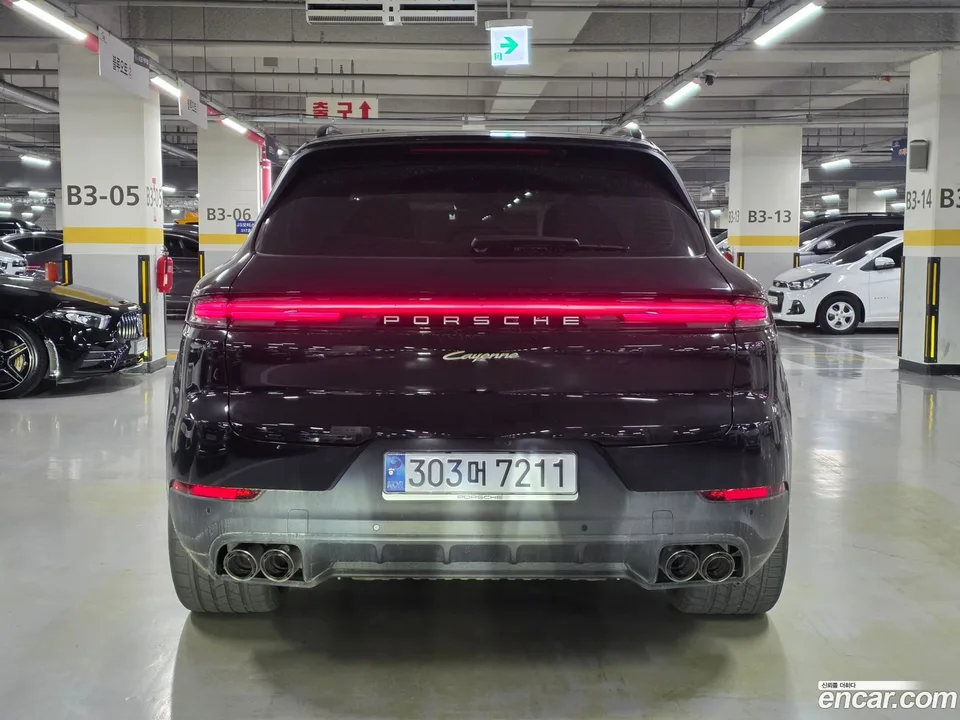 Porsche Cayenne 3.0 E- 2024 — миниатюра 2