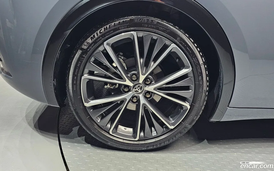 Toyota Prius 2.0 XLE 2025 — миниатюра 2
