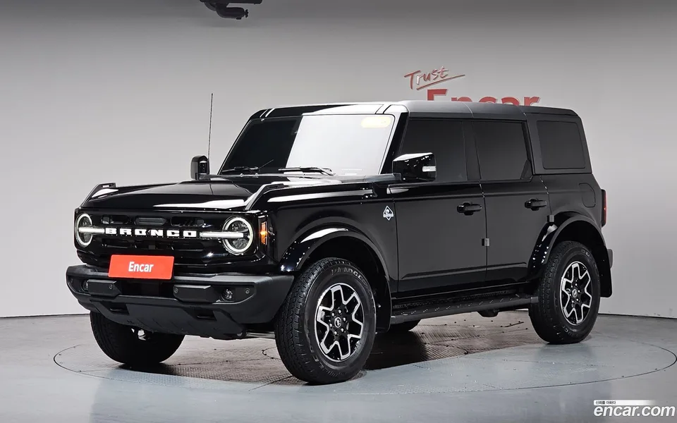 Ford Bronco 2.3 2024 — фото 1, купить с доставкой в Москву