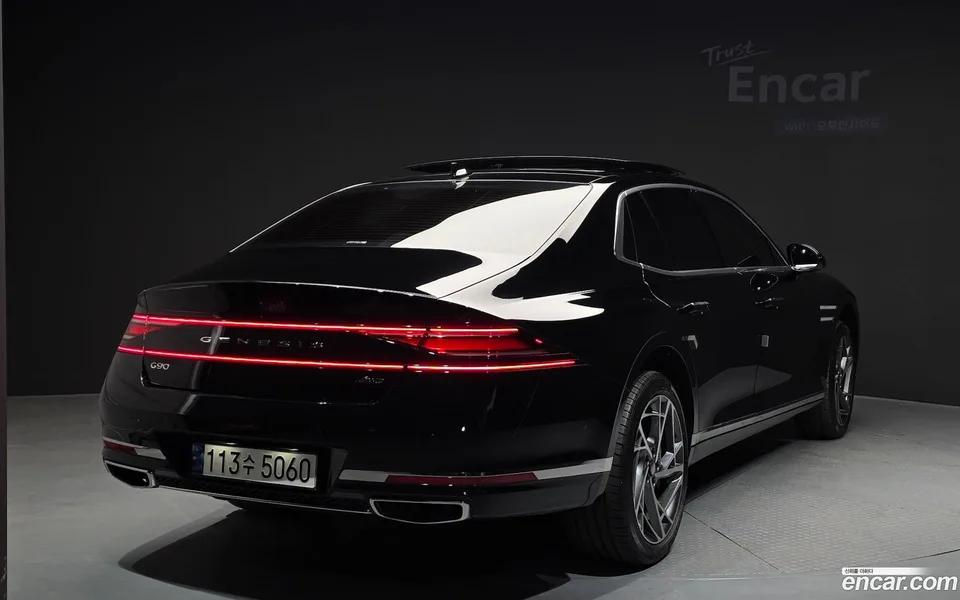 Genesis G90 3.5 AWD 2022 — фото 1, купить с доставкой в Москву