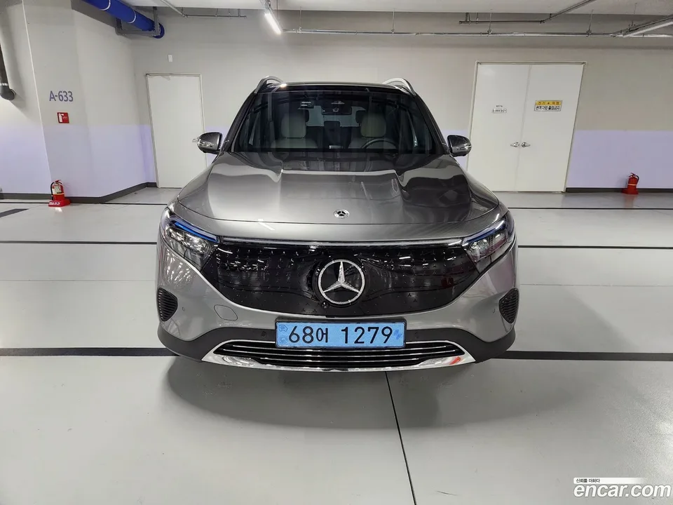 Mercedes-Benz EQB EQB300 4MATIC 2025 — фото 1, купить с доставкой в Москву