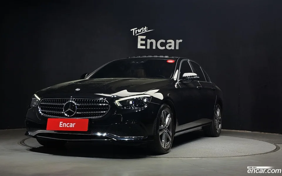 Mercedes-Benz E-Class E350 4MATIC 2022 — фото 1, купить с доставкой в Москву