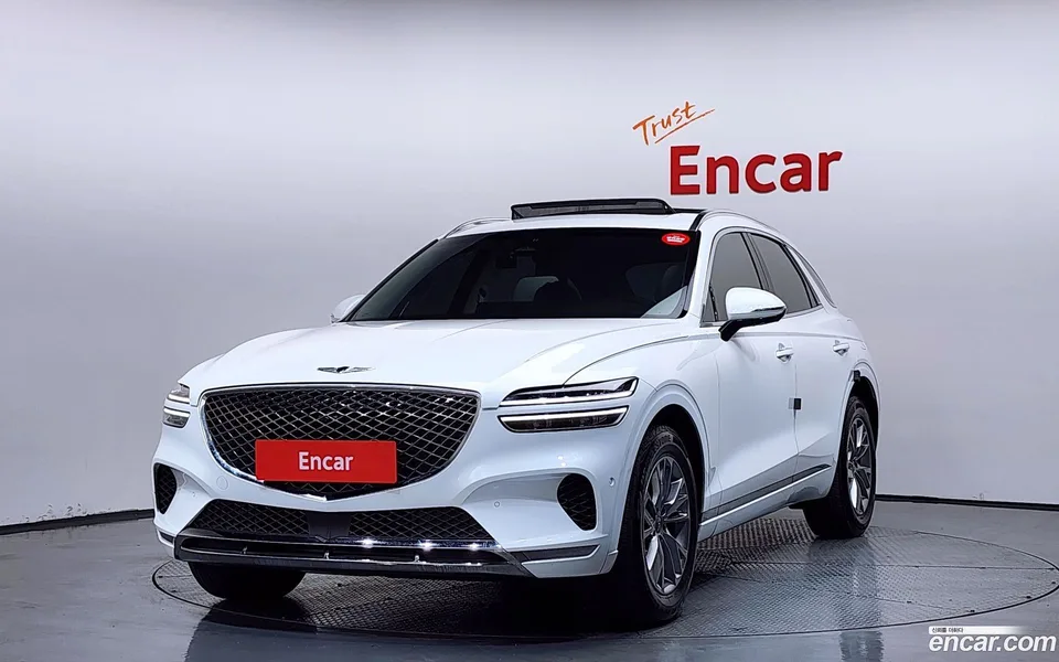 Genesis GV70 2.5T 2WD 2022 — фото 1, купить с доставкой в Москву