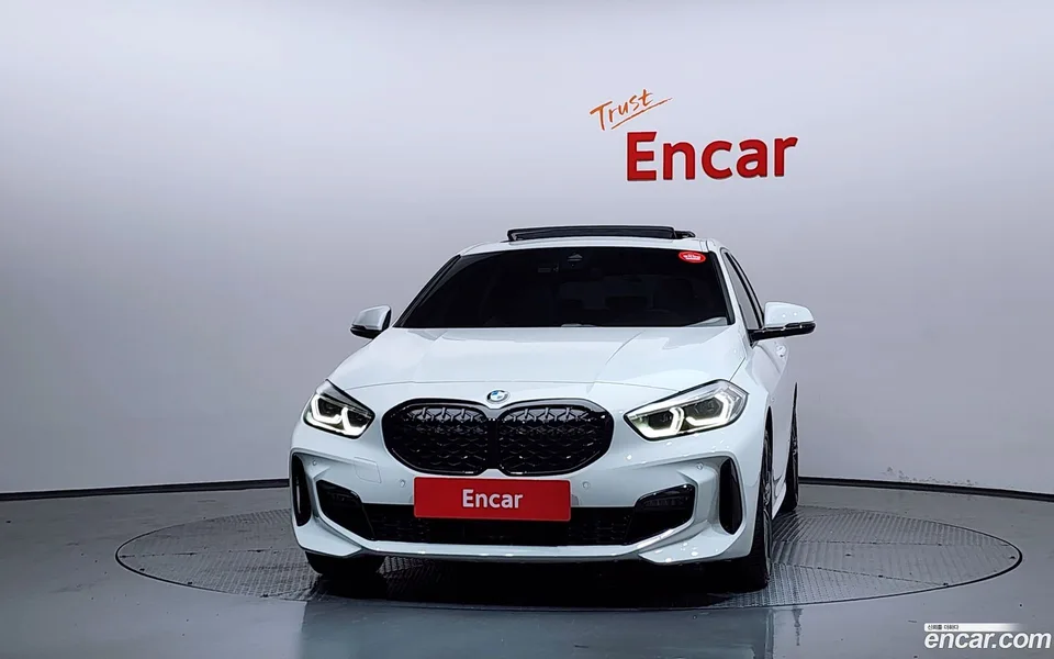 BMW 1 Series 120i M 2023 — миниатюра 3
