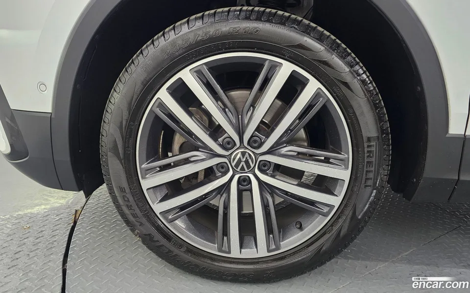 Volkswagen Tiguan Allspace 2.0 TSI 2022 — миниатюра 5