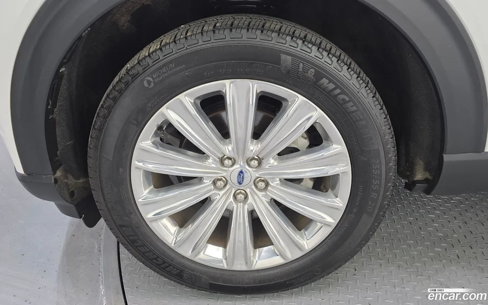 Ford Explorer 2.3 4WD 2023 — миниатюра 2