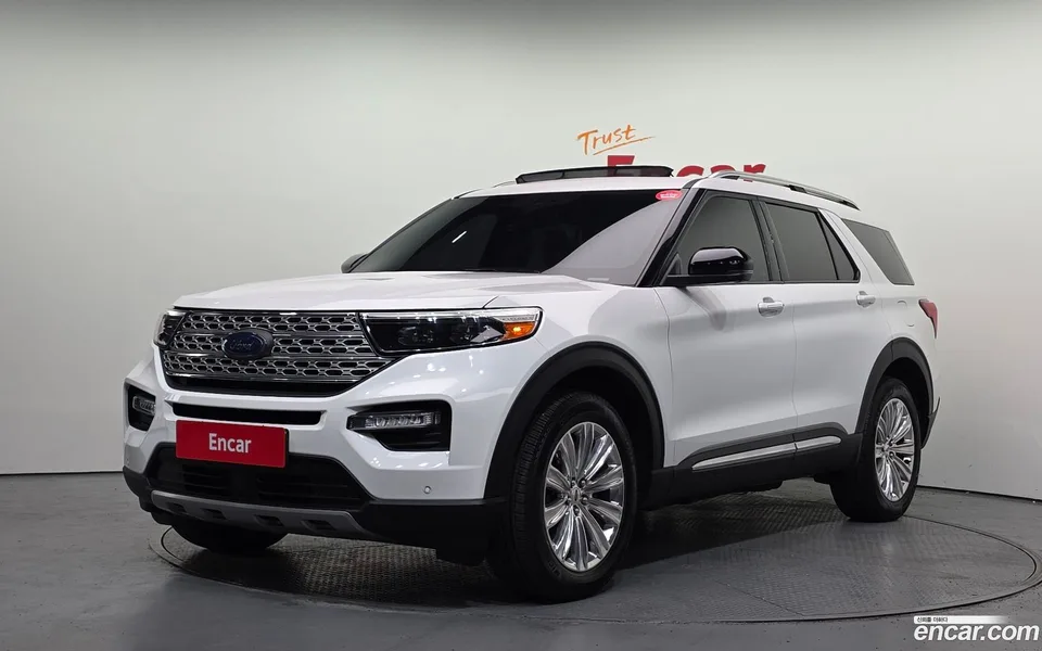 Ford Explorer 2.3 4WD 2023 — фото 1, купить с доставкой в Москву