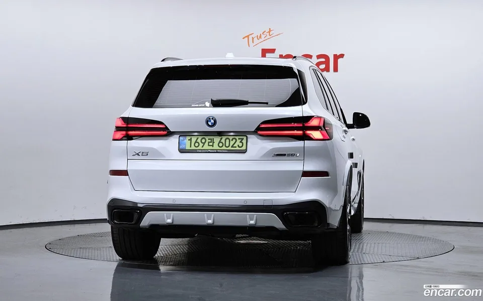 BMW X5 xDrive 50e M 2025 — миниатюра 4