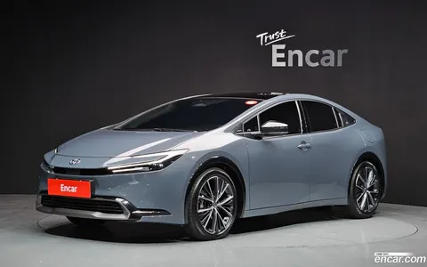 Toyota Prius 2025 buy in Moscow