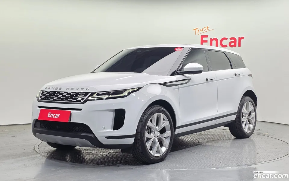 Land Rover Range Rover Evoque P250 SE 2023 — фото 1, купить с доставкой в Москву