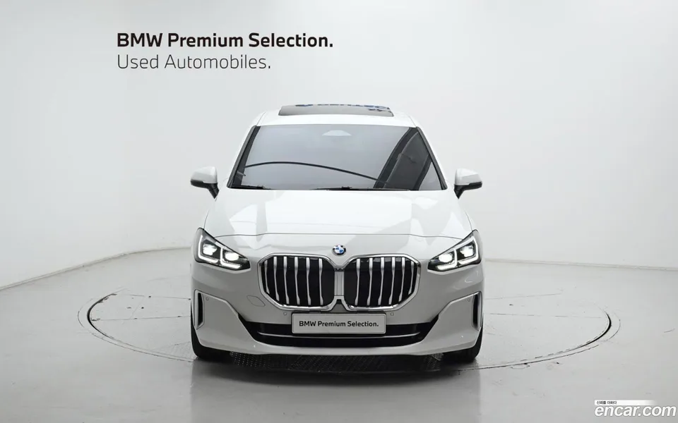 BMW 2 Series Active Tourer 220i 2024 — миниатюра 3