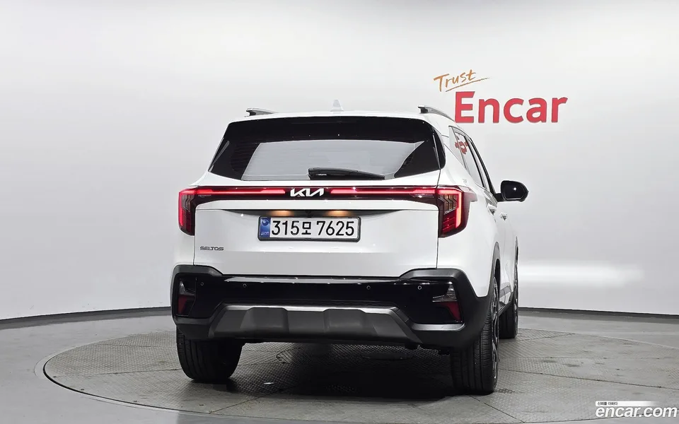 Kia Seltos 1.6 2WD 2023 — миниатюра 4