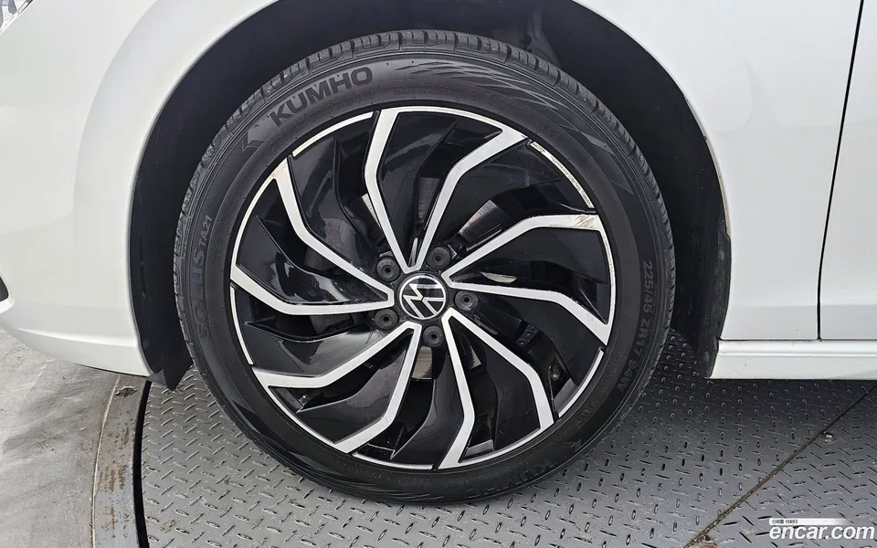 Volkswagen Golf 2.0 TDI 2023 — миниатюра 5