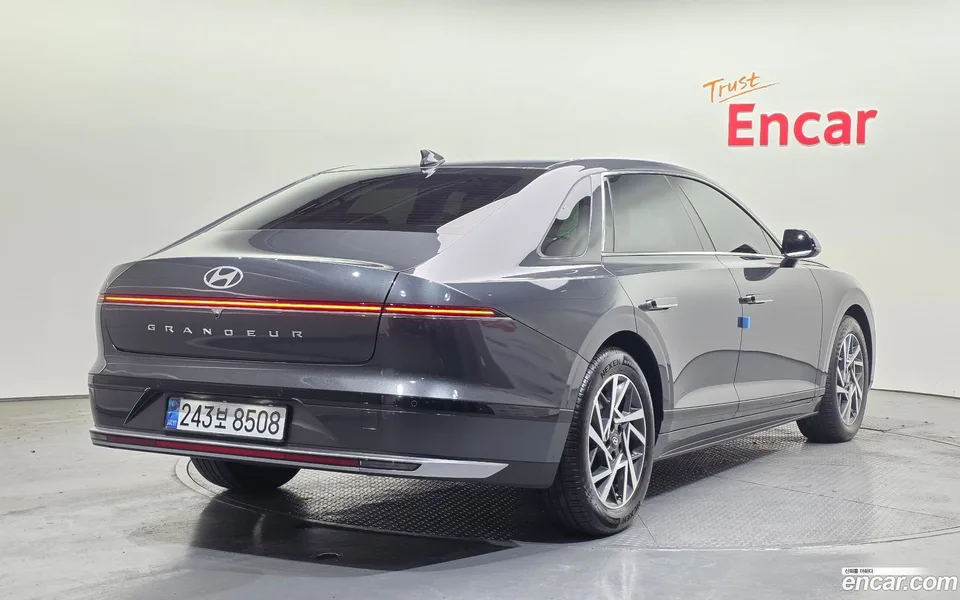 Hyundai Grandeur Hybrid 2023 — миниатюра 2