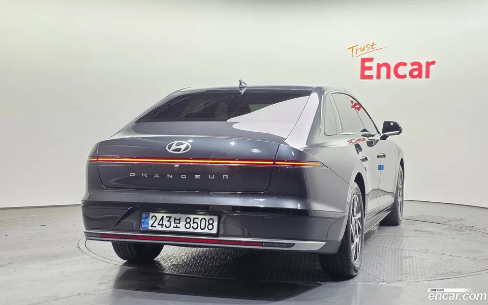 Hyundai Grandeur Hybrid 2023 — миниатюра 4