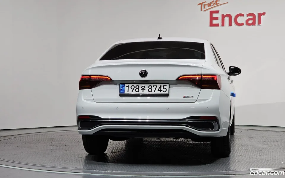 Volkswagen Jetta 1.5 TSI 2023 — миниатюра 4
