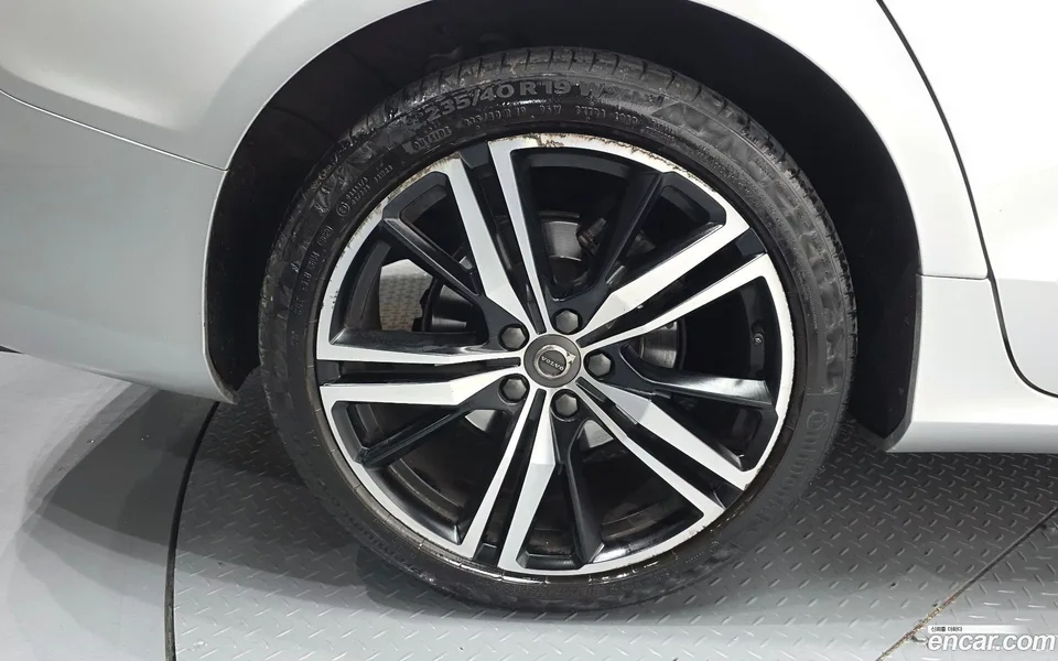 Volvo S60 B5 R- 2022 — миниатюра 2