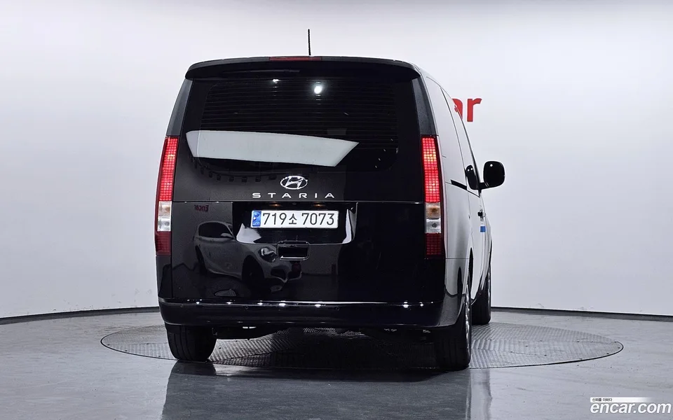 Hyundai Staria 11 2023 — миниатюра 4