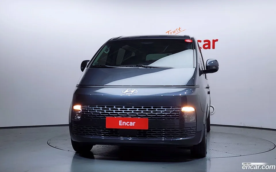 Hyundai Staria 11 2023 — миниатюра 3