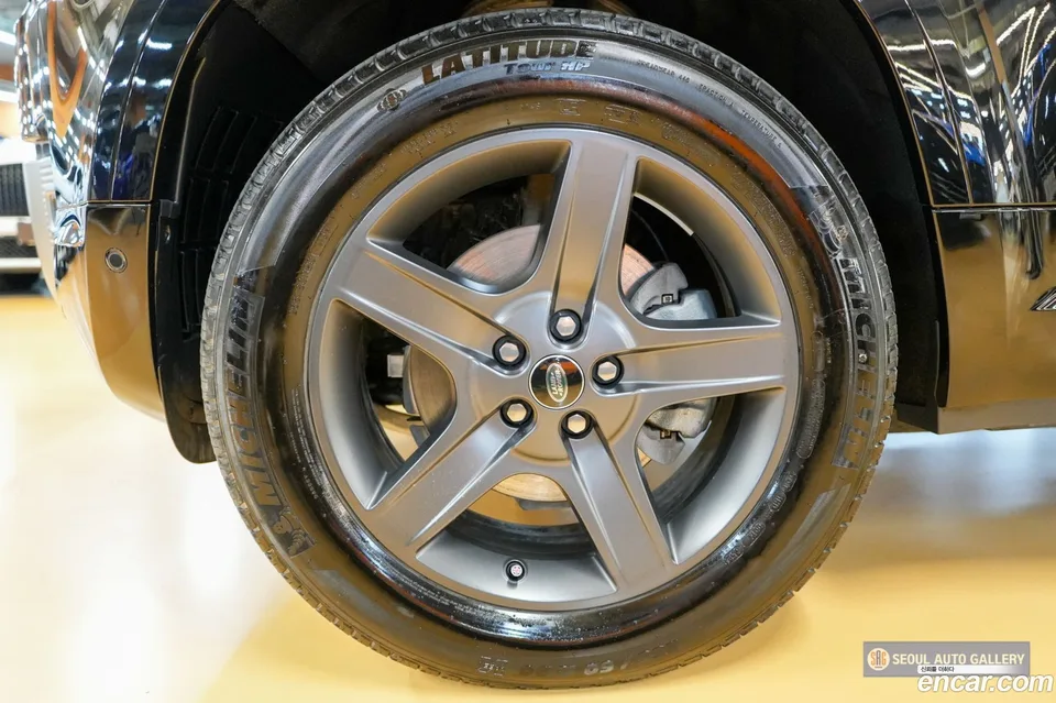Land Rover Defender 110 P300 X- SE 2024 — миниатюра 2