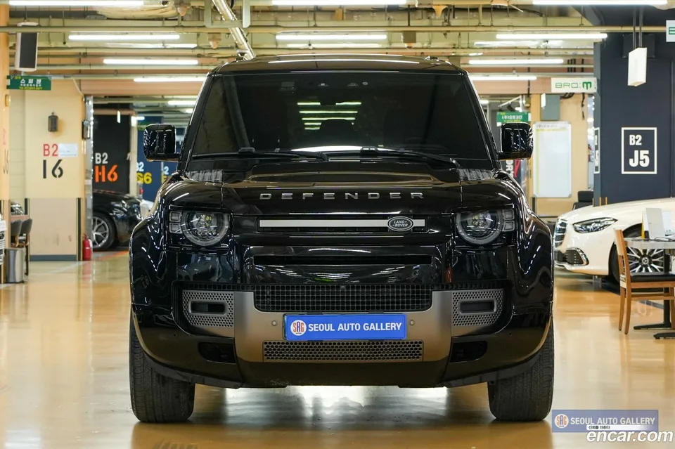 Land Rover Defender 110 P300 X- SE 2024 — миниатюра 3