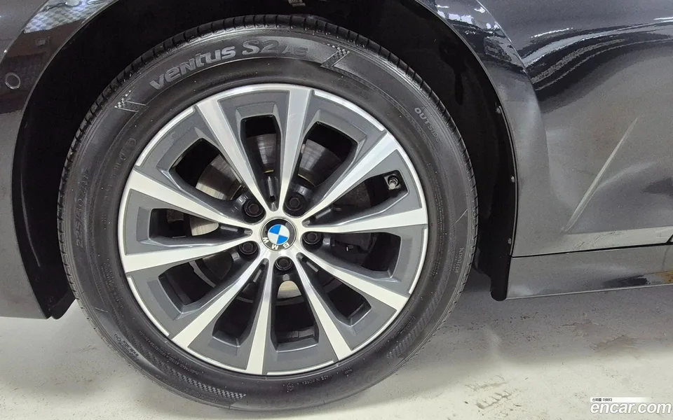 BMW 3 Series 320i 2022 — миниатюра 5