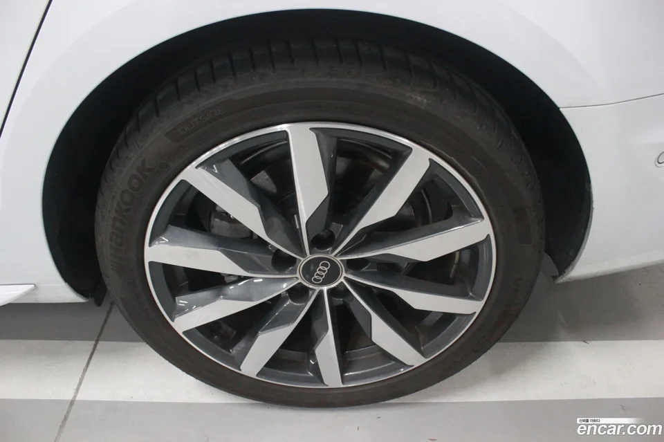 Audi A4 35 TDI 2023 — thumbnail 5