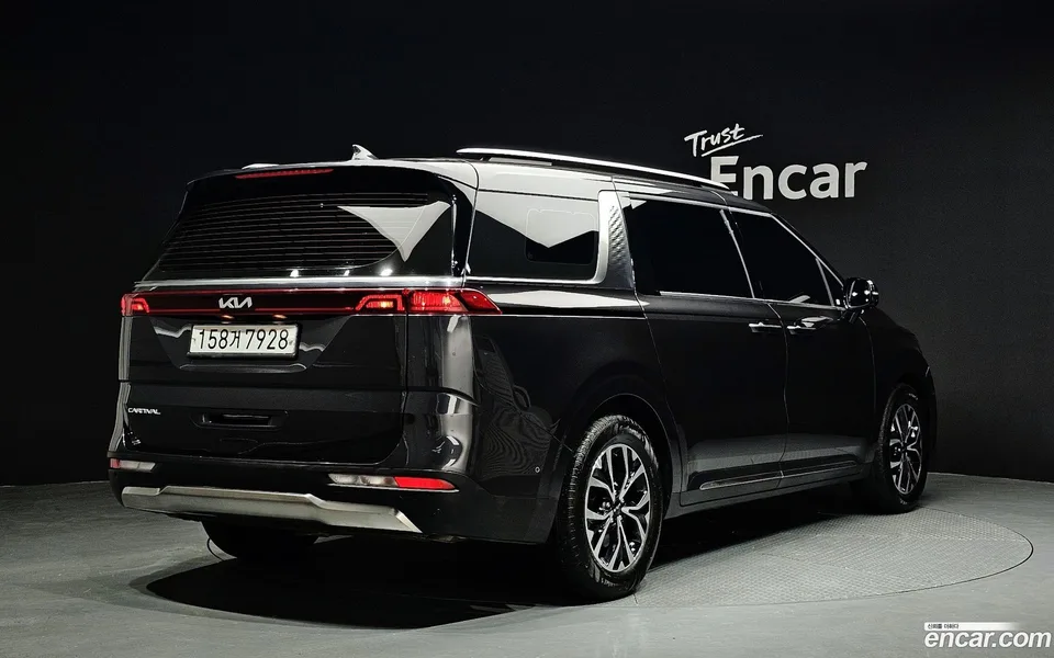 Kia Carnival 9 2022 — фото 1, купить с доставкой в Москву