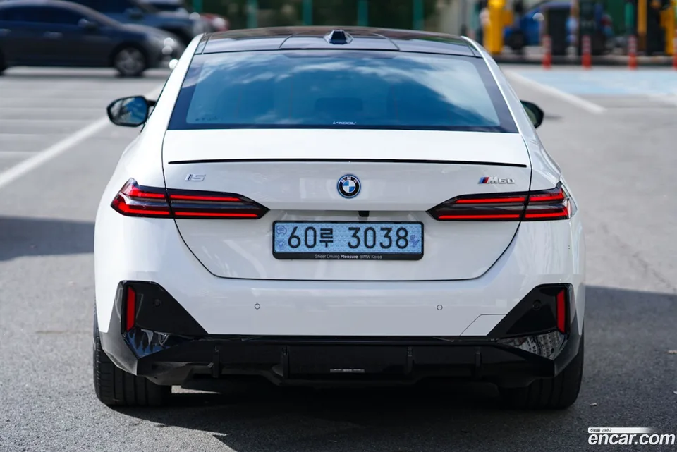 BMW i5 M60 xDrive 2025 — thumbnail 4