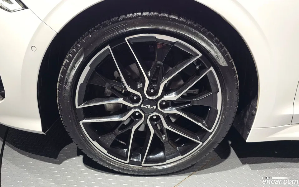 Kia K5 1.6 2022 — миниатюра 2