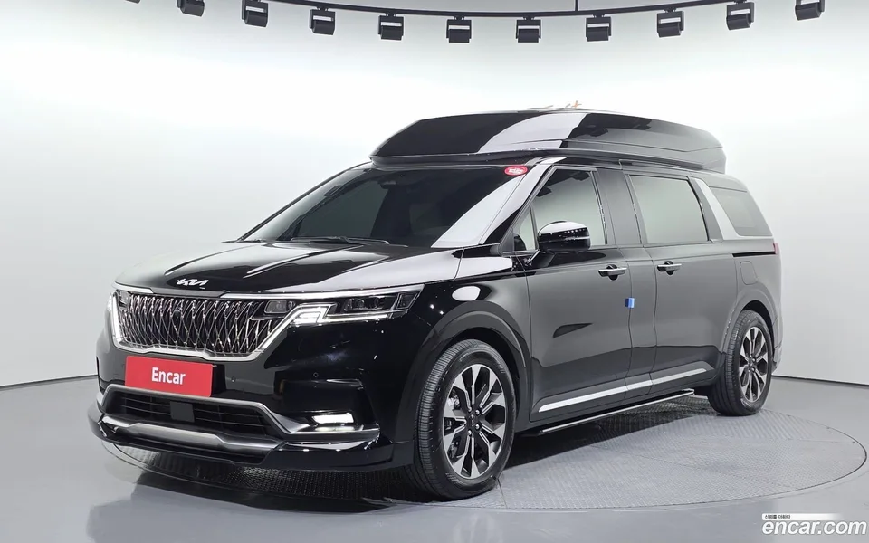 Kia Carnival 9 () 2022 — фото 1, купить с доставкой в Москву