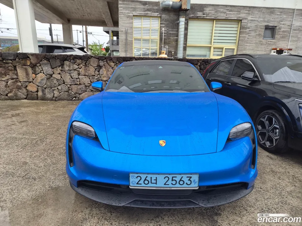 Porsche Taycan 4S 2022 — фото 1, купить с доставкой в Москву