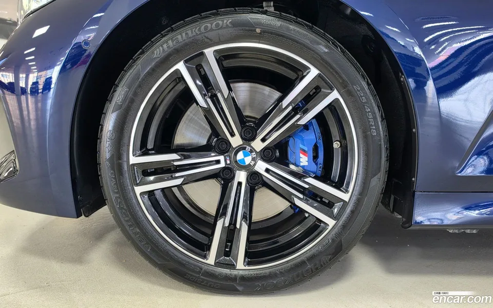 BMW 3 Series 320i M 2025 — миниатюра 2